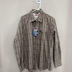 NWT Men's Wrangler Brown Plaid Quick Dry Button Down Shirt Classic Style. Size L